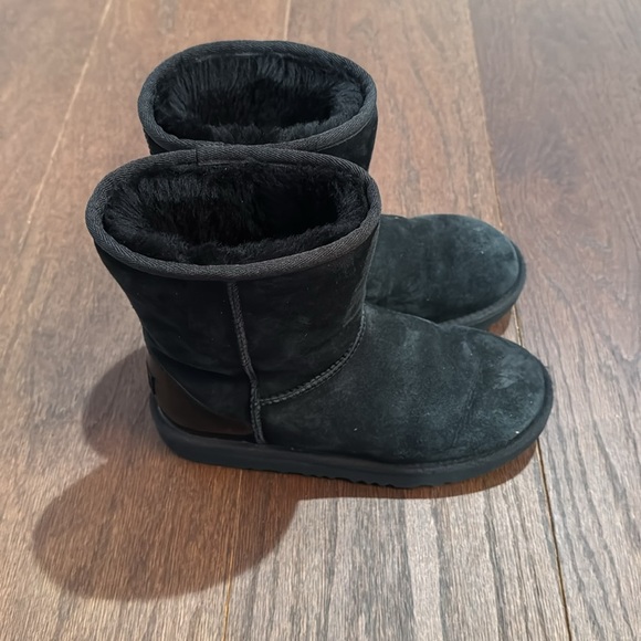 UGG Classic Black Boots Size 4 - Picture 3 of 6